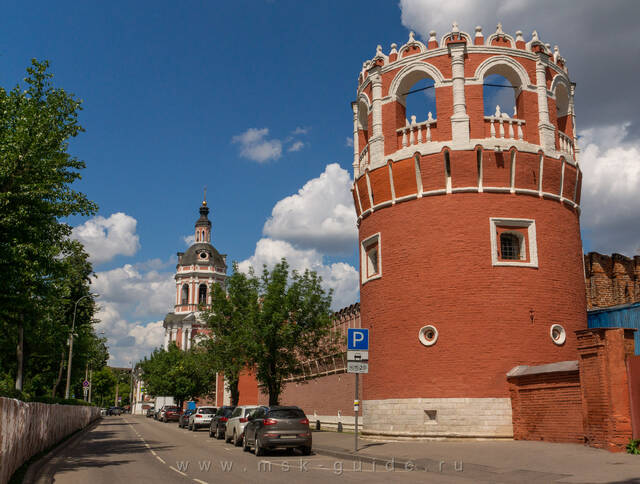 Донской монастырь, Юго-Западная башня и Западные ворота с церковью Захарии и Елизаветы