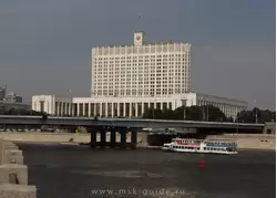 Здание Правительства РФ в Москве фото