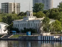 Здание администрации Северного речного порта